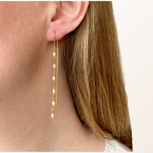 Ørering med kæde og rosa ferskvandsperler