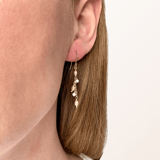 Emily øreringe guld - Delikat lyserød - Opal Smykker