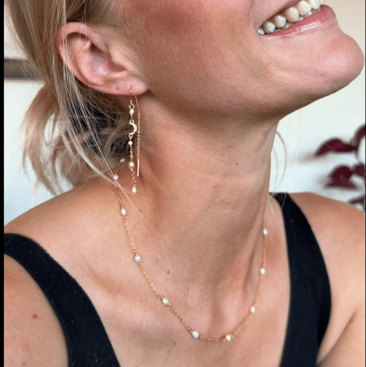 Daphnie halskæde - Lethed og elegance - Opal Smykker