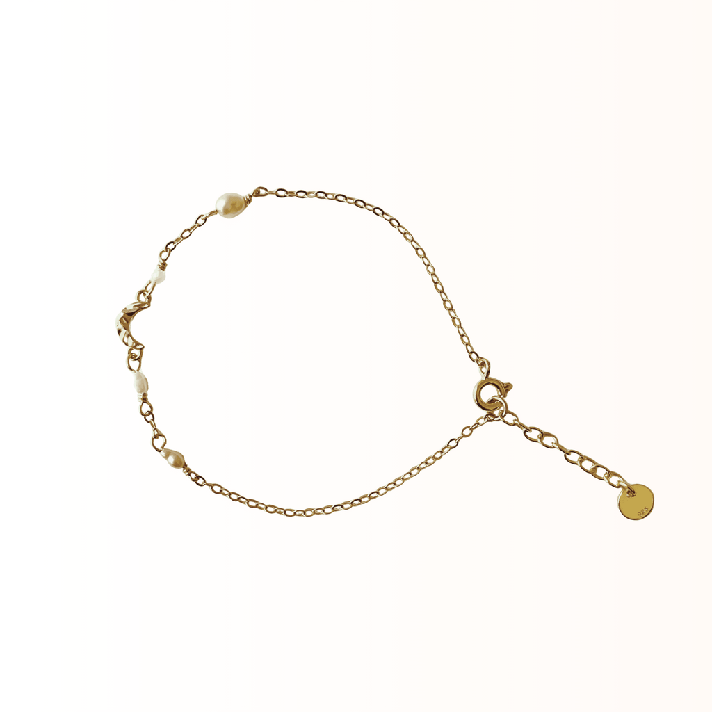 Luna armbånd guld - Blid elegance - Opal Smykker